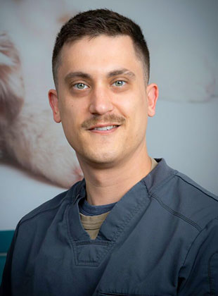 Matthew Adamshick, Licensed Veterinary Technician